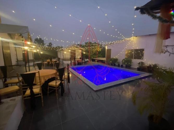 Luxury Farmhouse In Chhatarpur With Pool นิวเดลี ภายนอก รูปภาพ